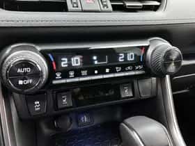 Toyota RAV4 (2025) thumbnail 9