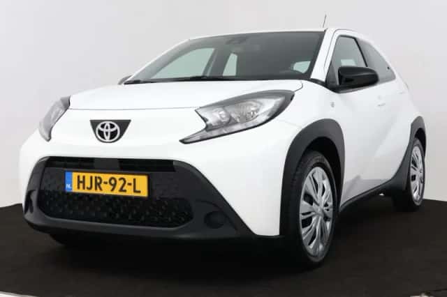 Toyota Aygo (2024) thumbnail 1