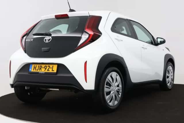 Toyota Aygo (2024) thumbnail 2