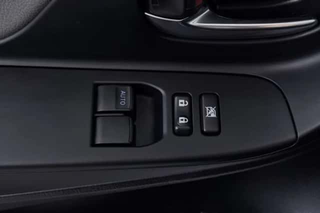 Toyota Yaris (2019) thumbnail 4