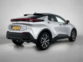 Toyota C-HR (2025) thumbnail 3