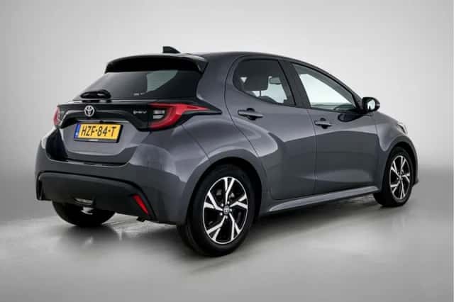 Toyota Yaris (2025) thumbnail 2