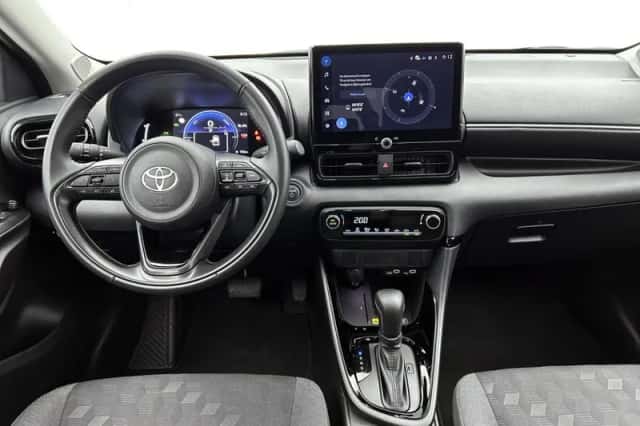 Toyota Yaris (2025) thumbnail 4