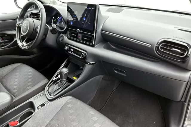 Toyota Yaris (2025) thumbnail 6