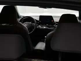 Toyota C-HR (2023) thumbnail 18