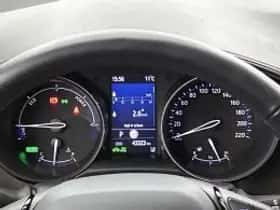 Toyota C-HR (2023) thumbnail 5
