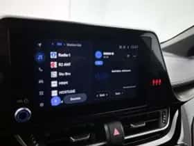 Toyota C-HR (2023) thumbnail 6
