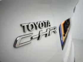 Toyota C-HR (2023) thumbnail 10