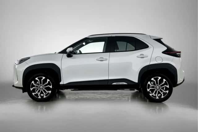 Toyota Yaris_Cross (2025) thumbnail 3