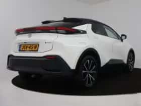 Toyota C-HR (2025) thumbnail 3