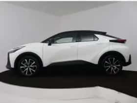 Toyota C-HR (2025) thumbnail 4