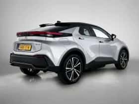 Toyota C-HR (2025) thumbnail 3