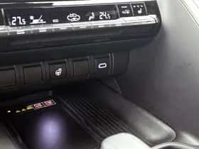 Toyota C-HR (2025) thumbnail 25