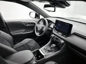Toyota RAV4 (2025) thumbnail 6