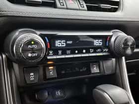 Toyota RAV4 (2025) thumbnail 9