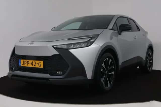 Toyota C-HR (2025) thumbnail 1