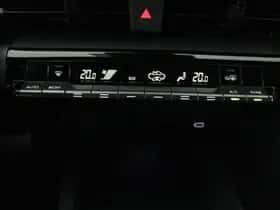 Toyota C-HR (2025) thumbnail 17