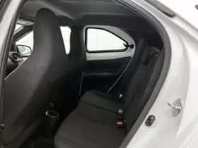 Toyota Aygo (2024) thumbnail 16