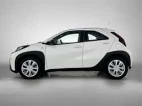 Toyota Aygo (2024) thumbnail 4