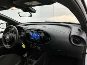Toyota Aygo (2024) thumbnail 6