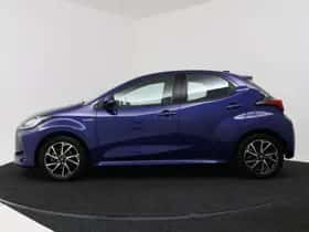 Toyota Yaris (2021) thumbnail 3