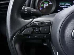 Toyota Yaris (2021) thumbnail 8