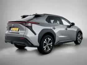 Toyota bZ4X (2025) thumbnail 3