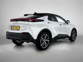 Toyota C-HR (2025) thumbnail 3