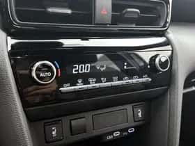 Toyota Yaris_Cross (2025) thumbnail 9