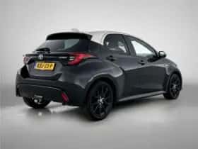 Toyota Yaris (2023) thumbnail 3