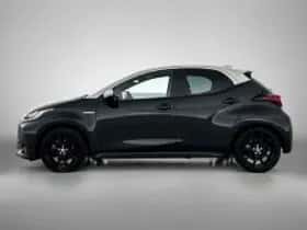 Toyota Yaris (2023) thumbnail 4