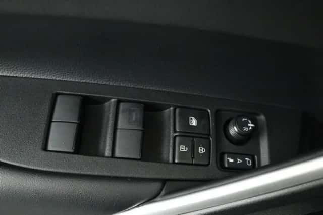 Toyota Corolla_Cross (2025) thumbnail 4