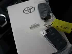 Toyota bZ4X (2025) thumbnail 14