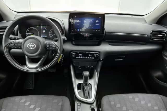 Toyota Yaris (2025) thumbnail 4