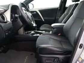 Toyota RAV4 (2017) thumbnail 17