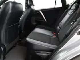 Toyota RAV4 (2017) thumbnail 18