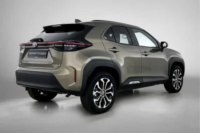 Toyota Yaris Cross (2024) thumbnail 2