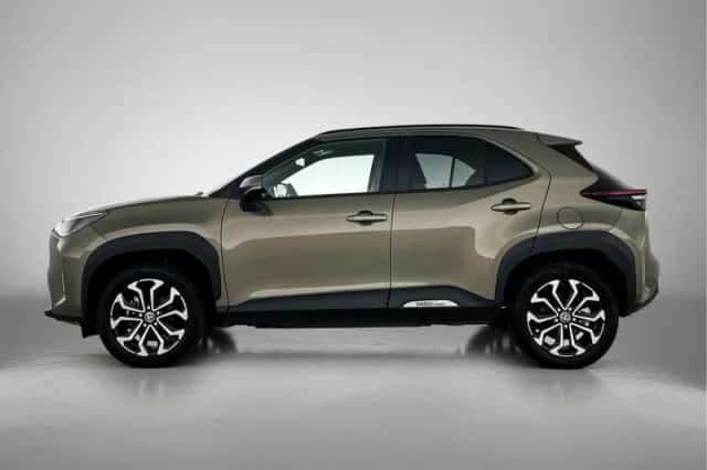 Toyota Yaris Cross (2024) thumbnail 3