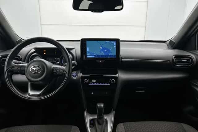Toyota Yaris Cross (2024) thumbnail 4
