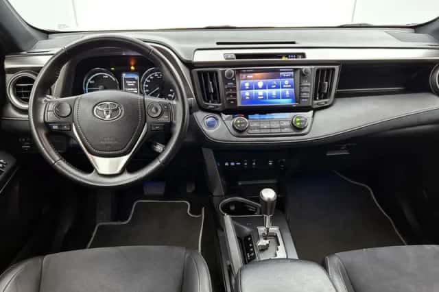 Toyota RAV4 (2017) thumbnail 4