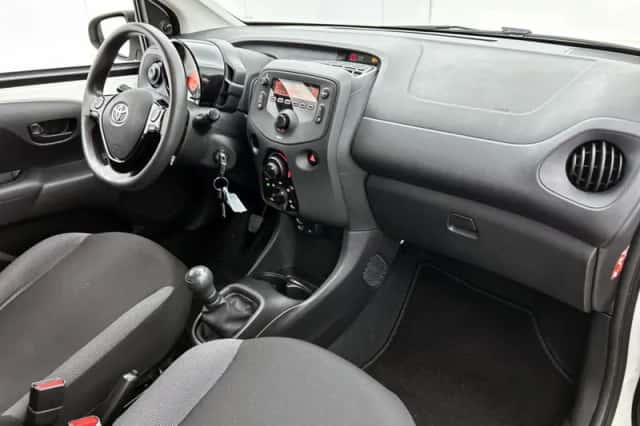 Toyota Aygo (2019) thumbnail 6