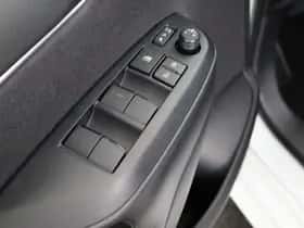 Toyota Yaris (2025) thumbnail 4