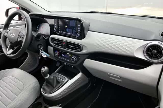 Hyundai i10 (2024) thumbnail 6