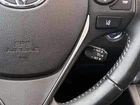 Toyota Auris (2018) thumbnail 14