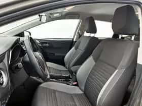 Toyota Auris (2018) thumbnail 15