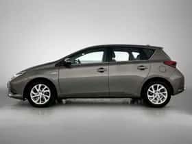 Toyota Auris (2018) thumbnail 3