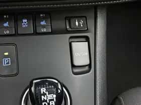 Toyota Auris (2018) thumbnail 24