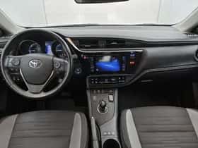 Toyota Auris (2018) thumbnail 4