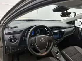Toyota Auris (2018) thumbnail 32