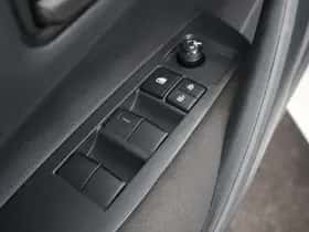 Toyota Corolla_Touring_Sports (2025) thumbnail 23